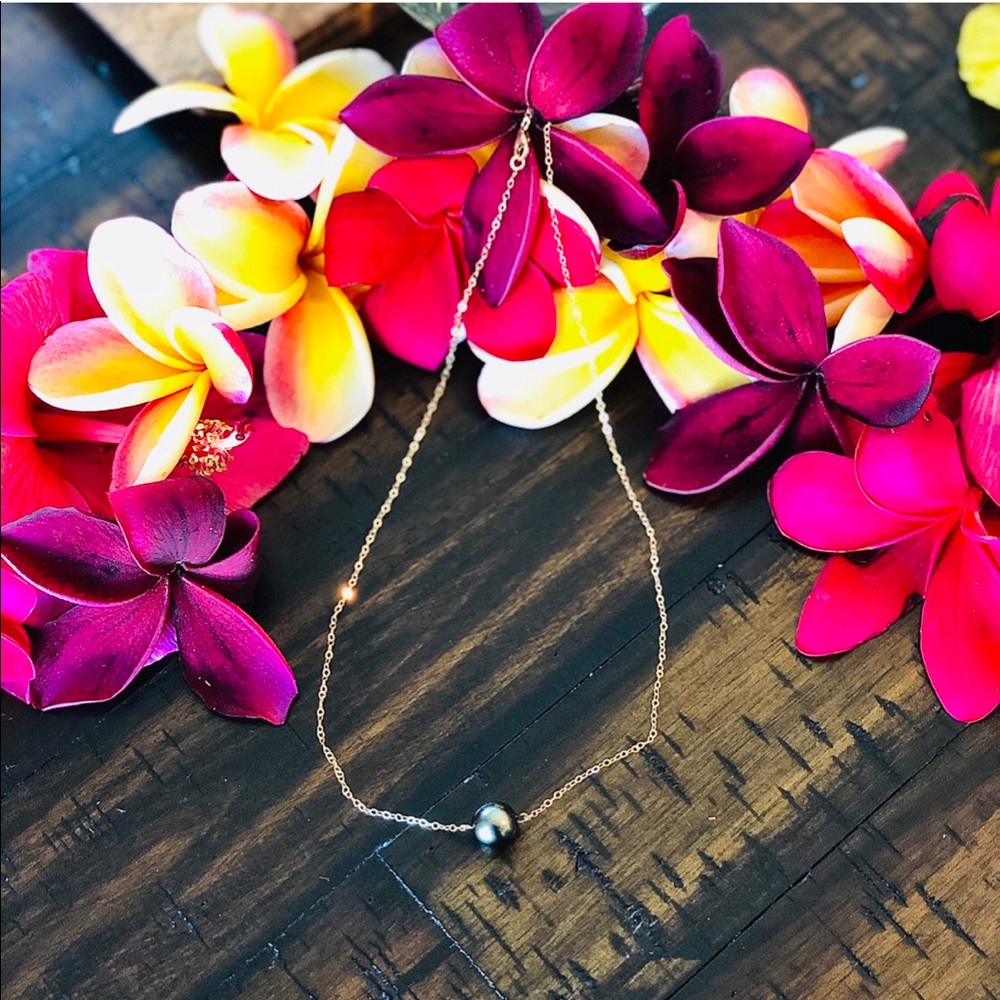 Extra sparkly Tahitian pearl necklace